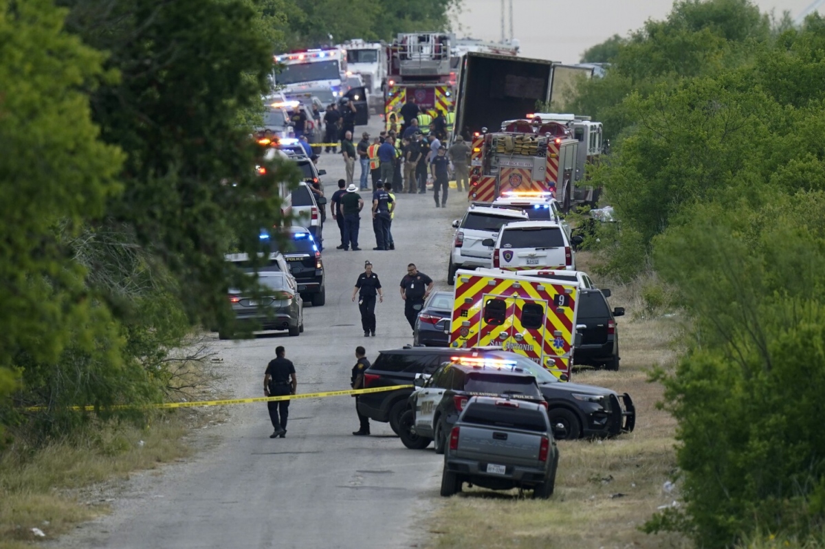 Hiện trường phát hiện xe tải chứa 44 thi thể ở Mỹ